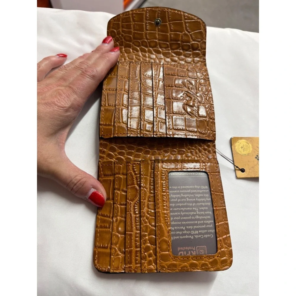 Patricia Nash Reiti Bi-Fold Croc Embossed Leather Flap Wallet RFID‎ Cognac NWT